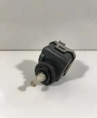 Skoda Fabia Mk1 (6Y) Headlight level adjustment motor 6Y0941295