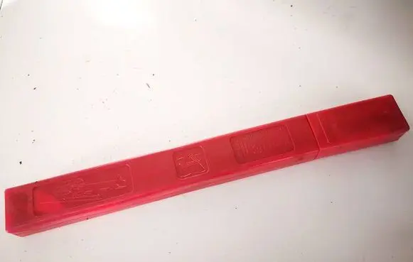 Ford Focus Emergency warning sign 27r030028