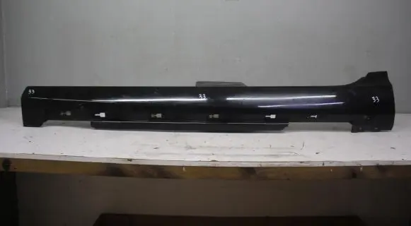 Volvo V40 Front sill (body part) 