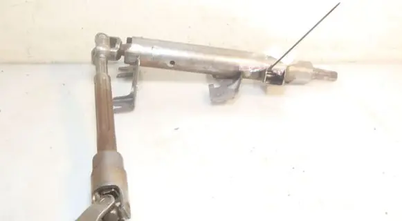 Steering wheel axle set