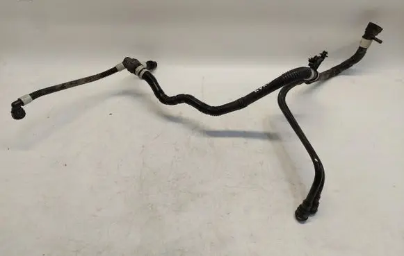 Tesla Model Y Engine coolant pipe/hose 1647665-00-E-JLK01