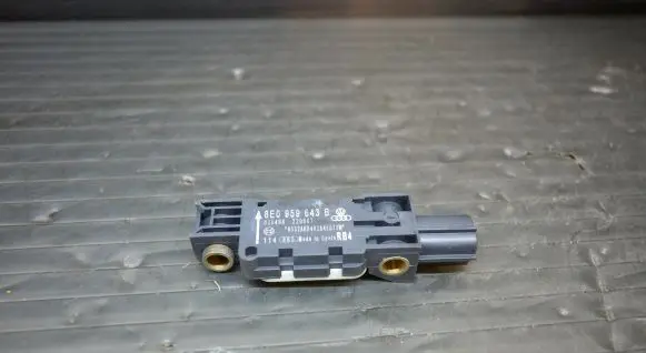 Audi A4 S4 B7 8E 8H Airbag deployment crash/impact sensor 8E0959643B