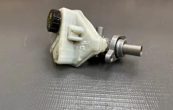 Volvo V70 Master brake cylinder 03350885571
