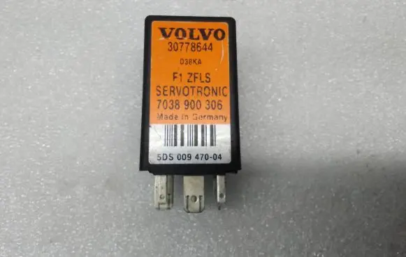 Volvo V70 Other relay 30778644 7038900306 5DS00947004
