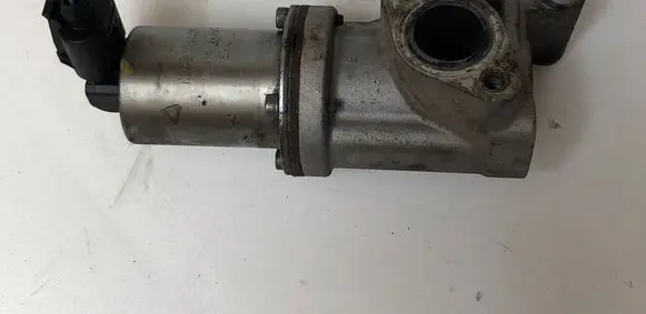 Hyundai i30 EGR valve 284102A350