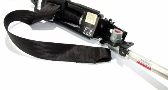 Volvo C30 Front seatbelt 30642223