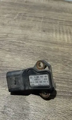 Audi A4 S4 B8 8K Air pressure sensor 0281002401