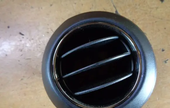 Honda Jazz Dashboard side air vent grill/cover trim