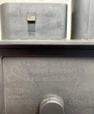 Mercedes-Benz E W211 Glow plug pre-heat relay A6421530679 0522140202