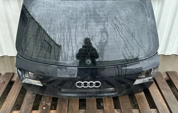 Audi A4 S4 B7 8E 8H Tailgate/trunk/boot lid