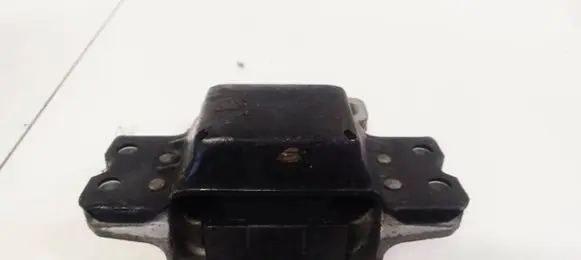 Volkswagen PASSAT B6 Engine mount bracket 3C0199555