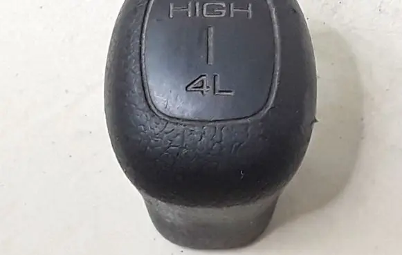 Opel Frontera B Gear lever shifter trim leather/knob