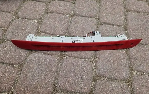 Opel Zafira C Third/center stoplight 13278789