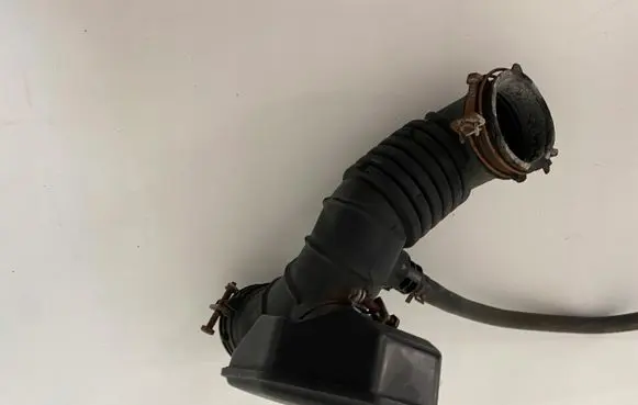 KIA Soul Air intake duct part 28138-2K100