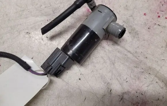 Volvo V40 Windscreen/windshield washer pump 120828A 1019873