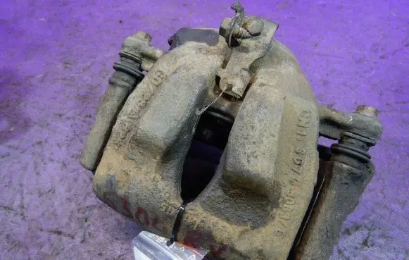 Front brake caliper