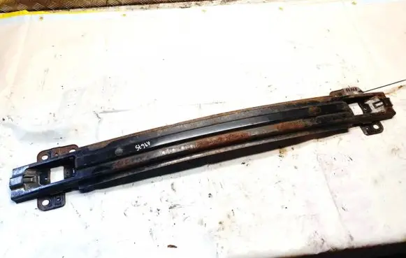Hyundai i30 Front bumper cross member