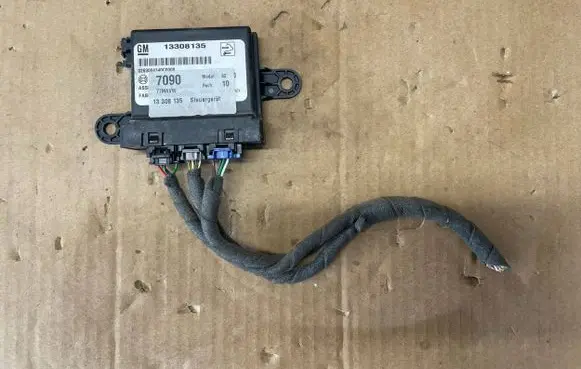 Opel Insignia A Parking PDC control unit/module 13308135