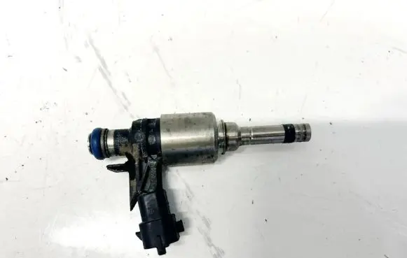 KIA Ceed Fuel injector 212349