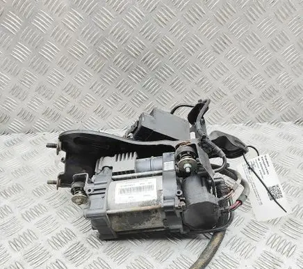 Jeep Grand Cherokee Air suspension compressor/pump 68204730AD