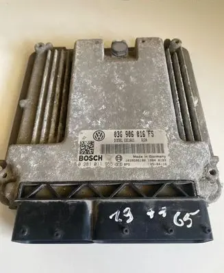 Volkswagen Golf V Engine control unit/module 03G906016FS 0281011955 1039S06188