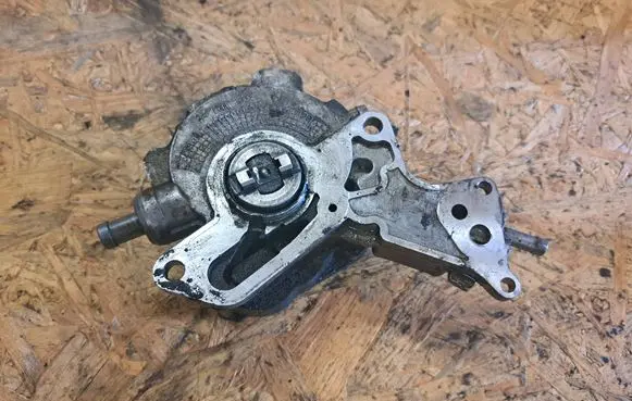 Volkswagen PASSAT B5.5 Fuel injection high pressure pump 038145209E 030513A