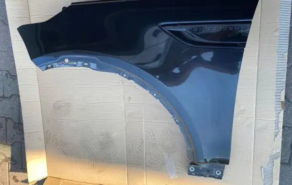 Land Rover Discovery 5 Fender