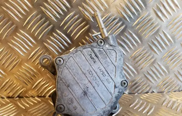 Toyota RAV 4 (XA30) Vacuum pump 14010884