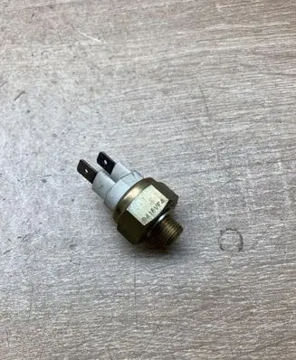 Volkswagen Golf II Coolant temperature sensor 035919369C