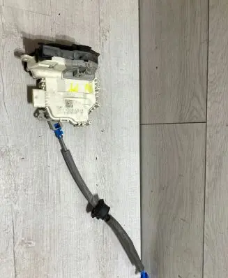Audi A3 S3 8V Rear door lock 8K0839016H