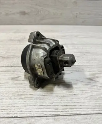 BMW 5 F10 F11 Engine mount bracket 2036040 6862351 6777373