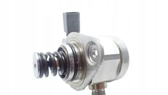 Volkswagen Golf Sportsvan Fuel injection high pressure pump 04E127026AP
