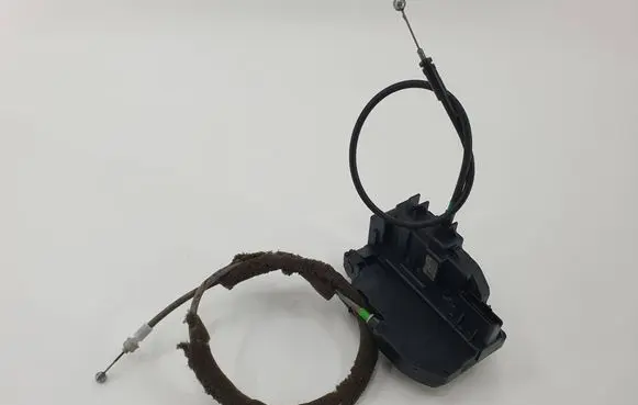 Nissan Qashqai Rear door lock 