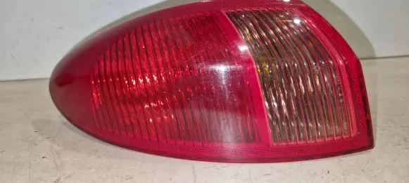 Alfa Romeo 147 Rear/tail lights 46556349