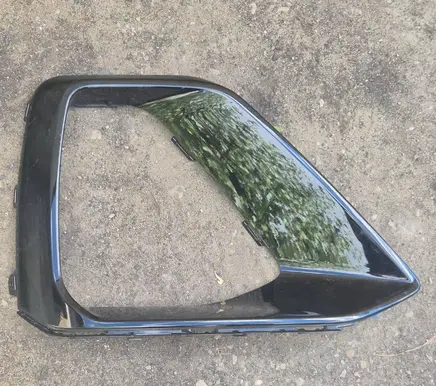 Audi Q8 Front fog light trim/grill 4M8853054 R95593 AU5363PA