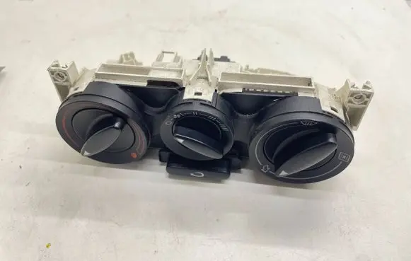 Audi A3 S3 8L Climate control unit 8L0819045A