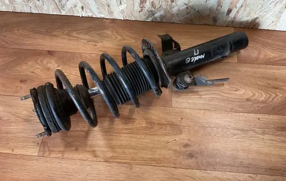 Ford Mondeo Mk III Front shock absorber with coil spring