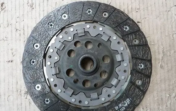 Volkswagen Touran II Pressure plate 3000951152-OKS