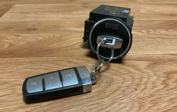 Volkswagen PASSAT B6 Ignition lock 3C0905843Q 33303301 12401801312632