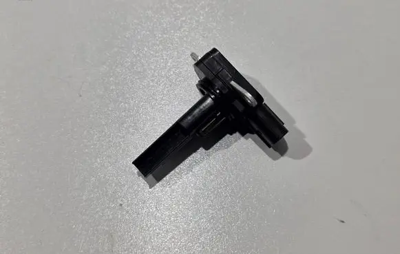 Toyota Auris E180 Mass air flow meter 2220428010