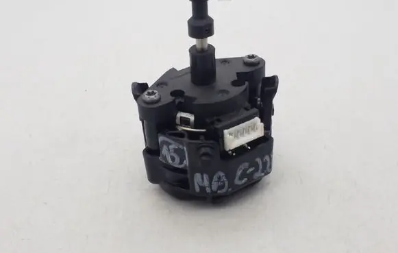 Headlight level adjustment motor