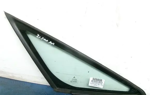 Mitsubishi Colt CZ3 Front door vent window glass four-door 
