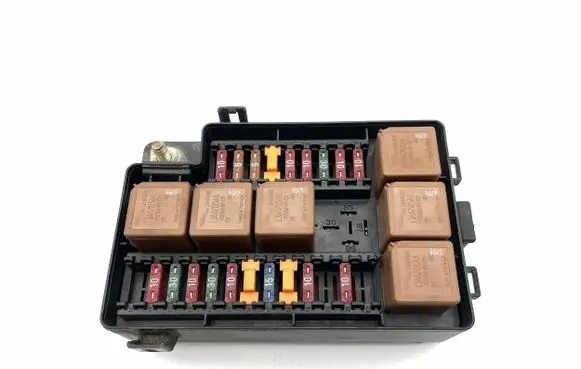Jaguar XK8 - XKR Fuse module LJB2822AB