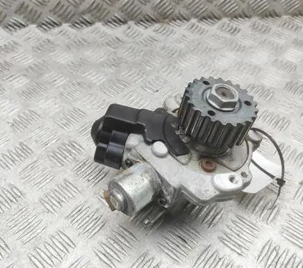 Volkswagen Golf VII Mechanical fuel pump 04L130101 04B130755F