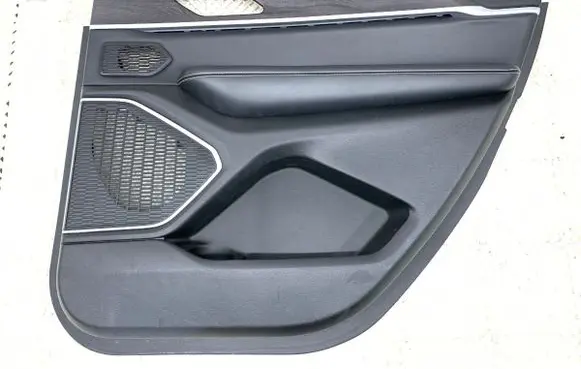 Jeep Grand Cherokee WL Coupe rear side trim panel