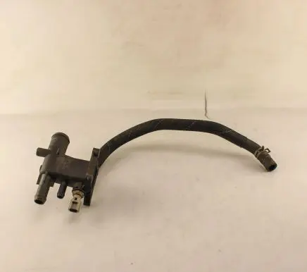 Ford Kuga II Engine coolant pipe/hose AG9E8A582AB