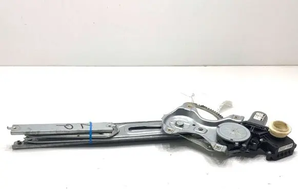 Toyota Avensis T270 Front door window regulator with motor 8570202020