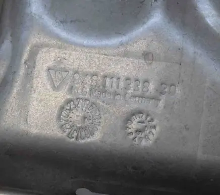 Porsche Macan (95B) Heat shield in engine bay 