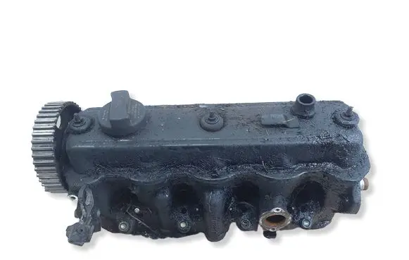 Volkswagen PASSAT B5 Engine head 028103373N