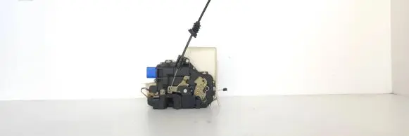 Volkswagen Cross Polo Front door lock 6Q4837085A